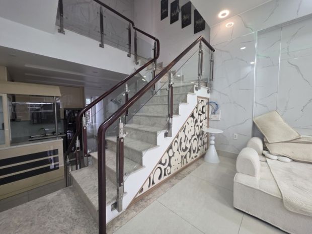 Bán nhà đường 28, cát lái, q.2, dt 76m2, 4 tầng, 3pn, sổ 6856393