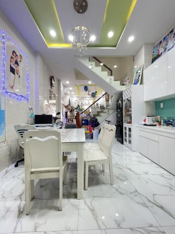 Nhà bán ngay lạc long quân, diện tích 4 x 15, 4 tầng, 3 6857793
