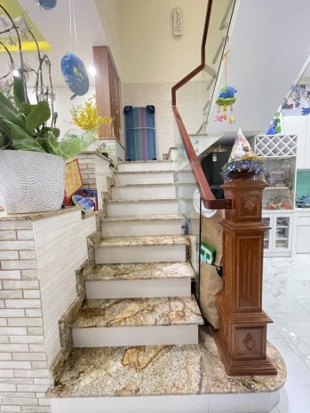 Nhà bán ngay lạc long quân, diện tích 4 x 15, 4 tầng, 3 6857795