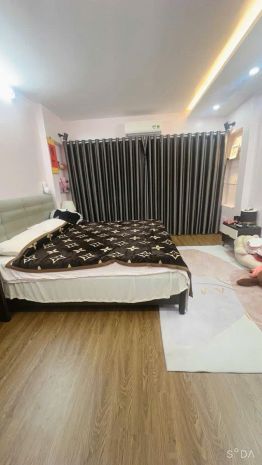 Dương quảng hàm nhà rất đẹp ngõ thông ôtô - 40m2 6 tầng mặt 6857805