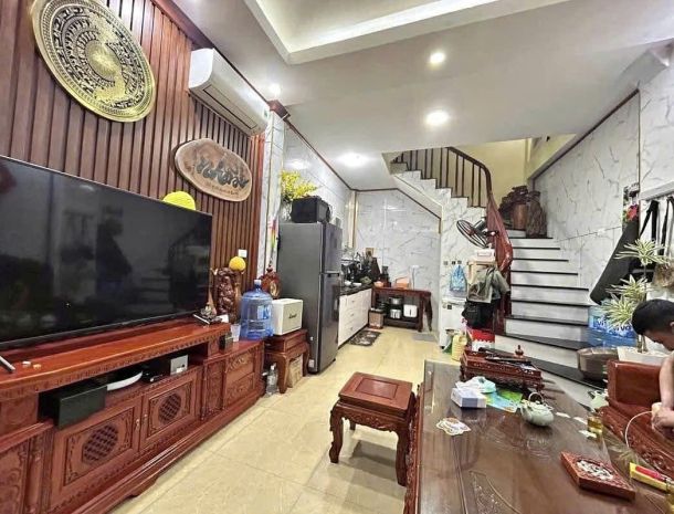 Bán nhà tư đình  54m²  3 tầng  full nội thất  7.7 tỷ 6857925
