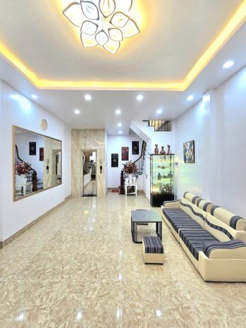 Bán  nhà đường láng đống đa mới ở ngay dt 45m 6t 13.5 tỷ 6857938