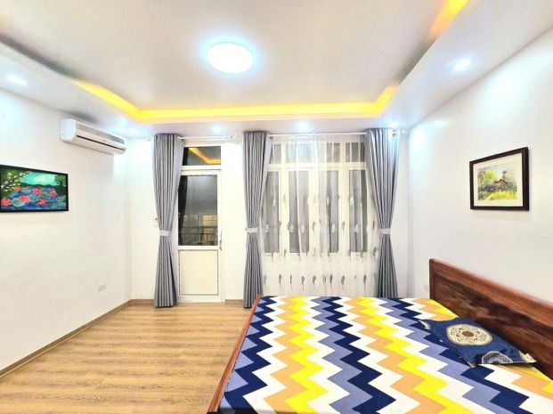 Bán  nhà đường láng đống đa mới ở ngay dt 45m 6t 13.5 tỷ 6857945