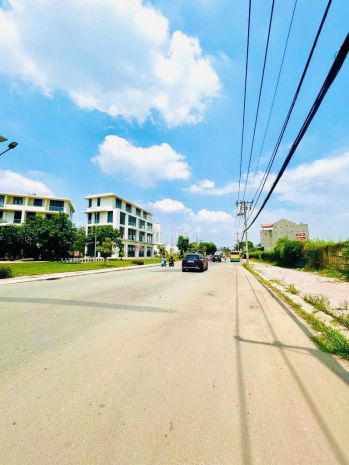 Đất đẹp phân lô đ.bưng ông thoàn  phú hữu, tp. thủ đức 6858748