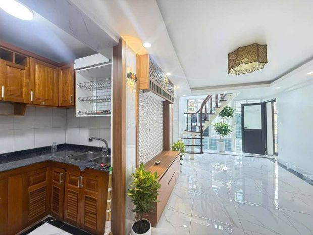 Bán tập thể bạch mai -3 ngủ hai vệ sinh, nhà đẹp ở luôn 6858786