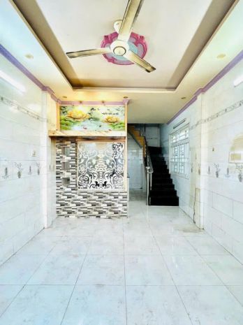 40. chủ gởi: cho thuê hoặc bán nhà một trệt một lầu hẻm 6858844