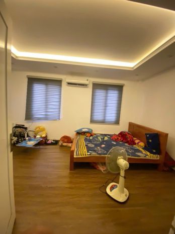 Chính chủ cho thuê nhà 5 tầng ngõ 211 khương trung - 3 pn 6859512