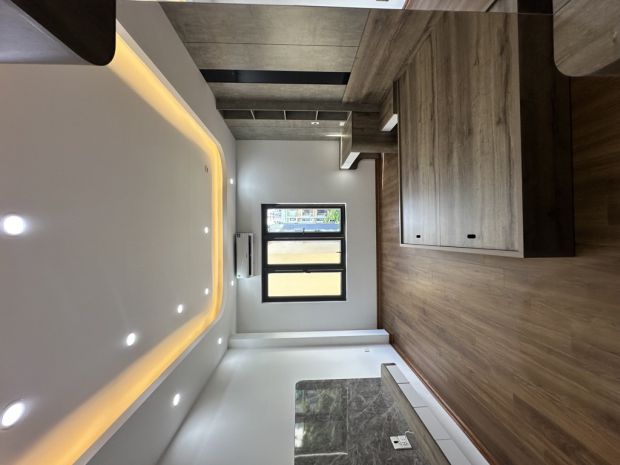 Bán nhà phố vũ tông phan 6 tầng lô góc, thang máy, gara, 6861408
