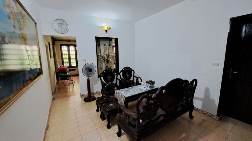 Cho thuê căn hộ tập thể hoàng quốc việt, 60m2, 2 ngủ, 1 vệ 6862155