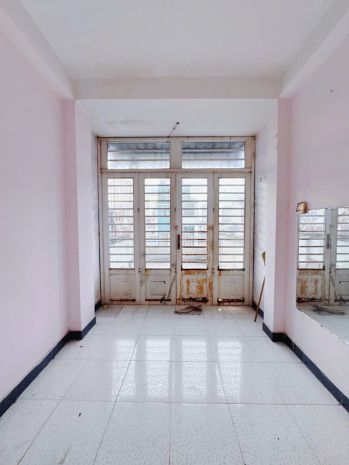 Sát mặt tiền q4 tôn đản 

ngang 3 dài 16 m 

đúc 4 tấm 6862231