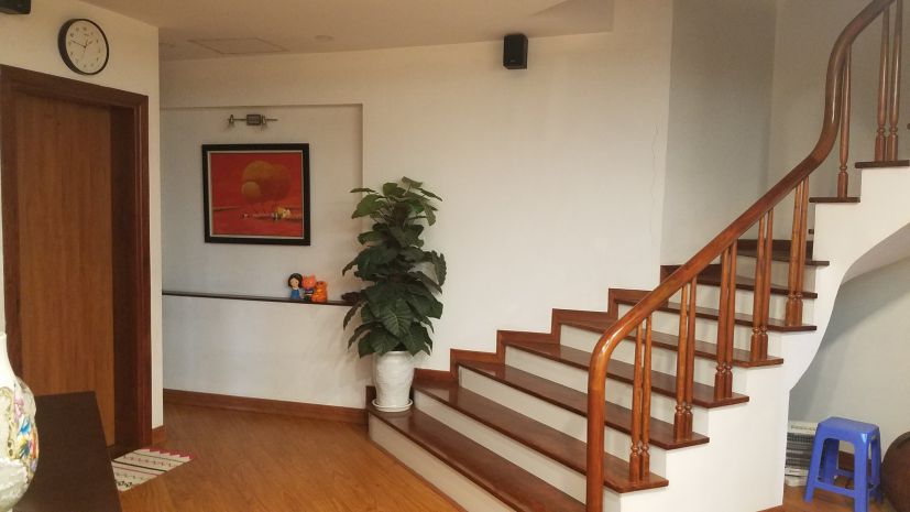 Bán nhà lô góc ô tô tránh  ngõ thông - nguyễn chí thanh - 5 6862775