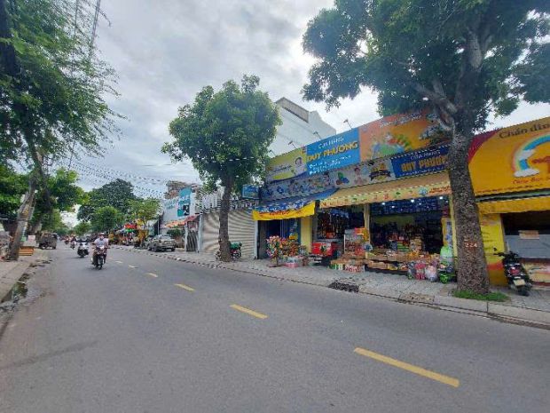 Bán xưởng 10.2x28 mặt tiền đông hưng thuận 10, q12 giá rẻ 6863000