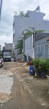 Nhà 4x25m trệt lầu, hẻm xe tải vị trí đẹp gần trường học tô 6863302