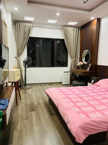 Bán nhà yên hòa cầu giấy mới oto lùi cửa  dt 42m 5t 13.5 tỷ. 6863930