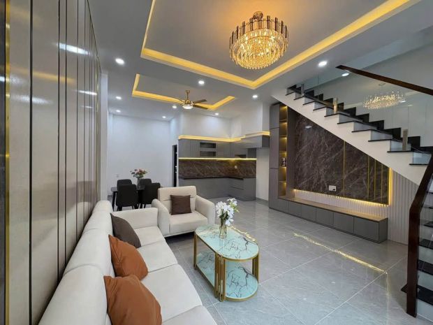 Bán gấp  nhà 1 trệt 1 lầu giá chỉ 1 tỷ 9 - nằm ngay mặt tiề 6864890