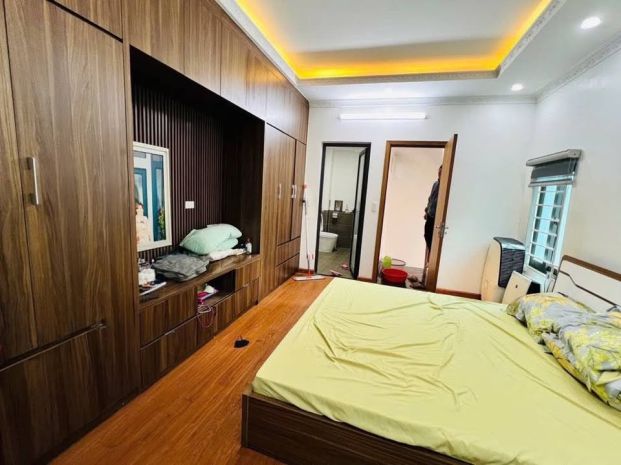 Hiếm  nhà 5 tầng đường 422 gần ngã tư trôi - chỉ 3,8 6865484