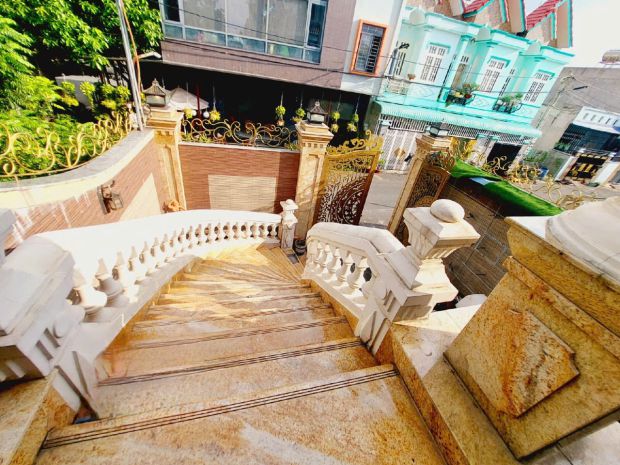 Mặt tiền 5 tầng xịn xò, ngang 7m, ngay tt dĩ an. đẹp nhức 6865890