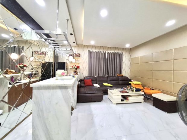 Bán nhà mặt tiền 4 tầng bông sao ngang 8m ngay công viên 6866372