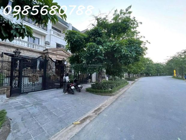 Bán biệt thự k7  nam thăng long đối diện công viên 65ha đẹp 6866438