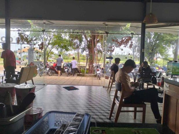 Bình dương ! cần sang quán caffe sân vườn ngay bờ sông rộng 6866626