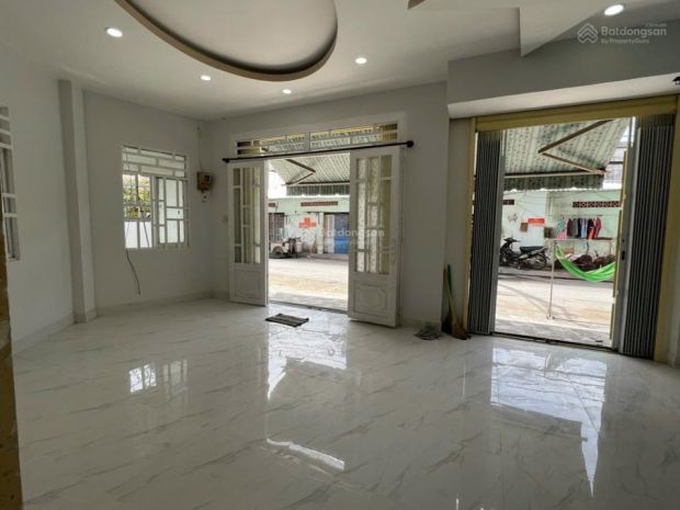 Bán nhà 2 mặt tiền đường 6m - 3 tầng - ngang 10m - 5 phòng 6867822