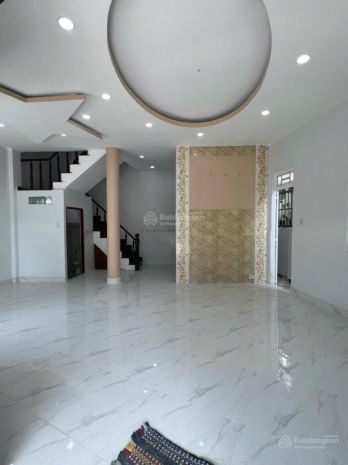 Bán nhà 2 mặt tiền đường 6m - 3 tầng - ngang 10m - 5 phòng 6867823