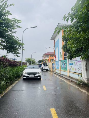Nhanh lên khách ơi. đất hiếm mặt phố ngọc thụy 370m2, mt 6868015