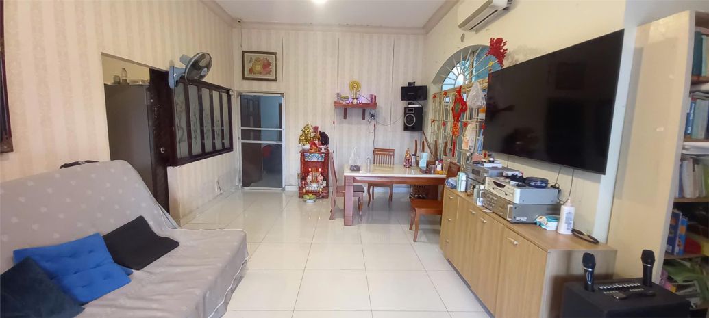 Biệt thự cũ 297m2, gò vấp, hẻm to xe hơi vào tận sân, 2 6869464