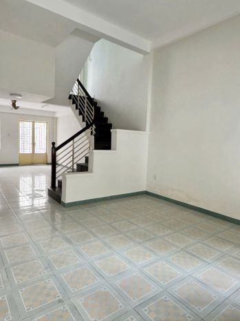 Nhà 2 tầng 2 mt cách đường điện biên phủ chỉ 1 căn nhà: 6869668