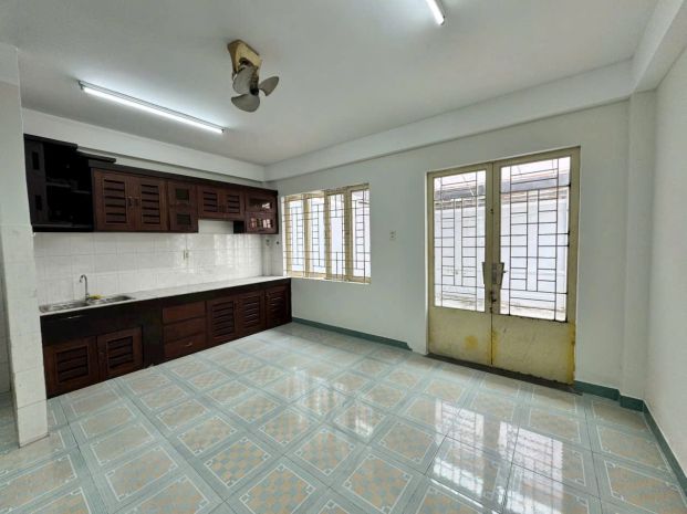 Nhà 2 tầng 2 mt cách đường điện biên phủ chỉ 1 căn nhà: 6869670