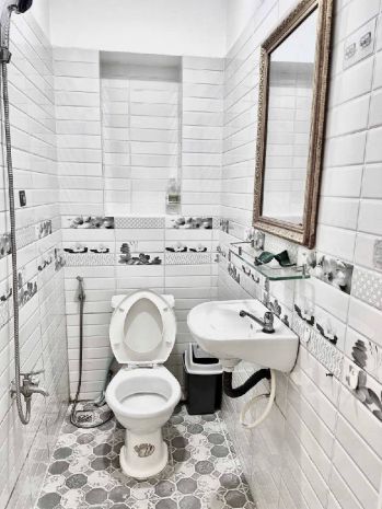 Nhà thích quảng đức  dtsd 71m2  3 tầng  hẻm 3m  4 phòng 6869957
