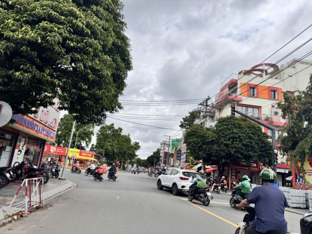 Bán đất trung tâm dĩ an,shr đường xe hơi,gần trường th lê 6870026