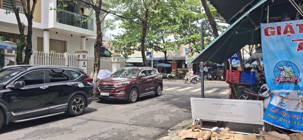 Nhà 3 tầng  mặt tiền đường đốc ngữ  trung tâm hải châu 6870688
