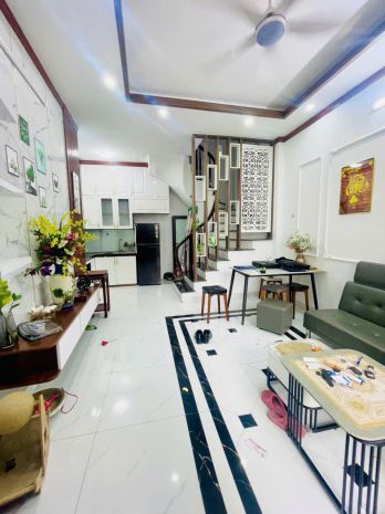 Bán nhà ngõ 158 ngọc hà 33m 5 tầng mặt tiền 3m lô góc ở 6870801