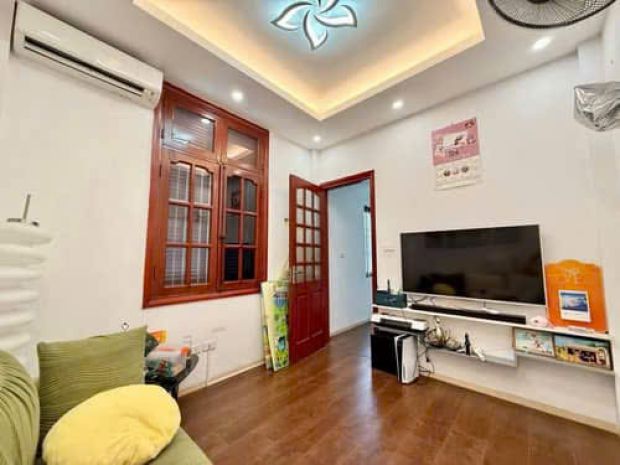 Hot! 410 triệu m có nhà ngõ 283 đội cấn 84m 9 tầng thang 6870884
