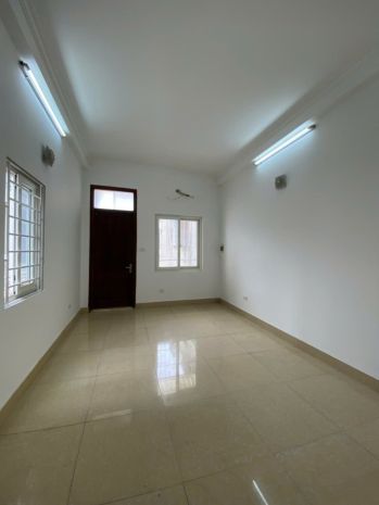 Bán nhà lô góc  ngô gia tự, long biên  giá 5.6 tỷ 6870901