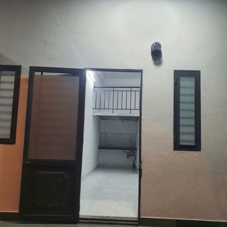 Chính chủ cho thuê phòng 20 m2, có gác lững gần đh duy tânh 6871427