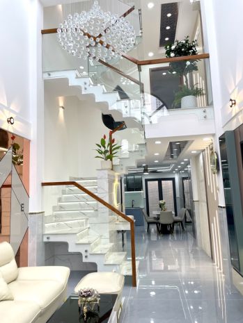Siêu phẩm mới xây gần công viên làng hoa - xe hơi đỗ cửa 6871690