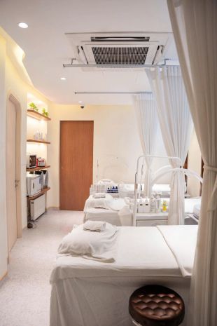 Sang nhượng spa cao cấp  view trung tâm vincom bà triệu 6871741