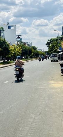 Mặt tiền kinh doanh 20m  gần chợ tân hương  nhà 92m  chỉ 6871938