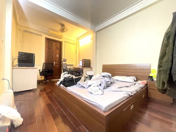Phố vip thái hà - lô góc  2 mặt ngõ oto  nhà hiếm giá đẹp 6872215