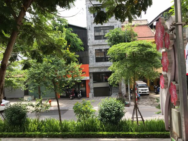 Bán đất mặt phố lạc long quân - 200m2 - 10.4m mt - view hồ 6872832