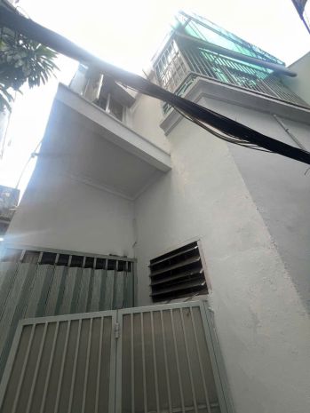 Nhà shr 2 tầng 15m2  huỳnh văn bánh phú nhuận s 6872923