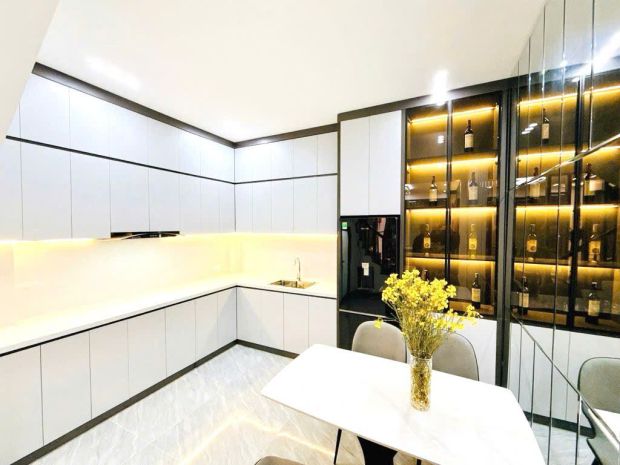 Bán nhà đẹp ở ngay - xuân thuỷ, cầu giấy - 42m x 4t- mt 6873876