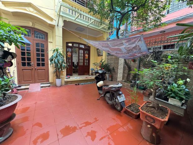 Bán võng thị , 81m, 3 tầng, vài bước ra  oto, full nội thất! 6876159