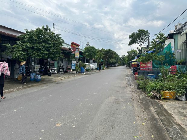 Bán đất 470m², ngang khủng 10m,đường nhựa 8m thông,gần 6876628