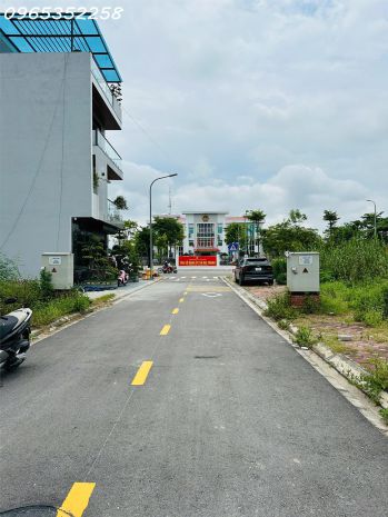 Chính chủ cần chuyển mảnh đất đường ô tô tải tránh - vỉa hè 6877646