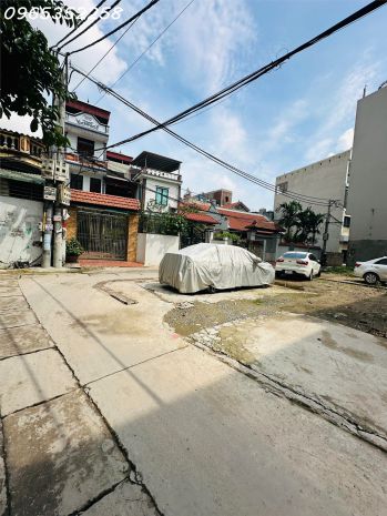 Tôi chủ cần b.án nhanh lô đất đường ô tô tránh vạn phúc - 6878645