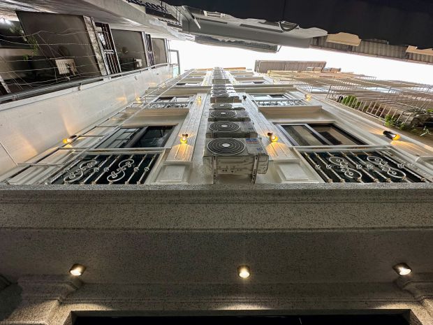 Tin thật 100 bán chdv 66,5m2 x 22p ở lạc long quân - 6878941
