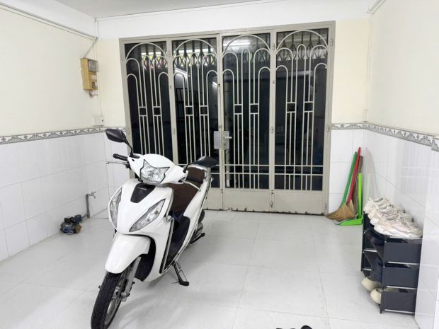 Nhà hẻm xe hơi phạm thế hiển p3 q8 đối diện công viên dạ 6879340